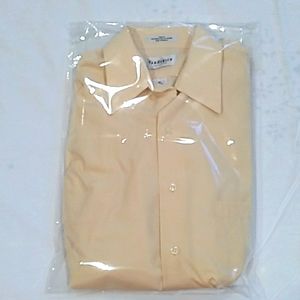 Medium Van Heusen Light Yellow Long Sleeve